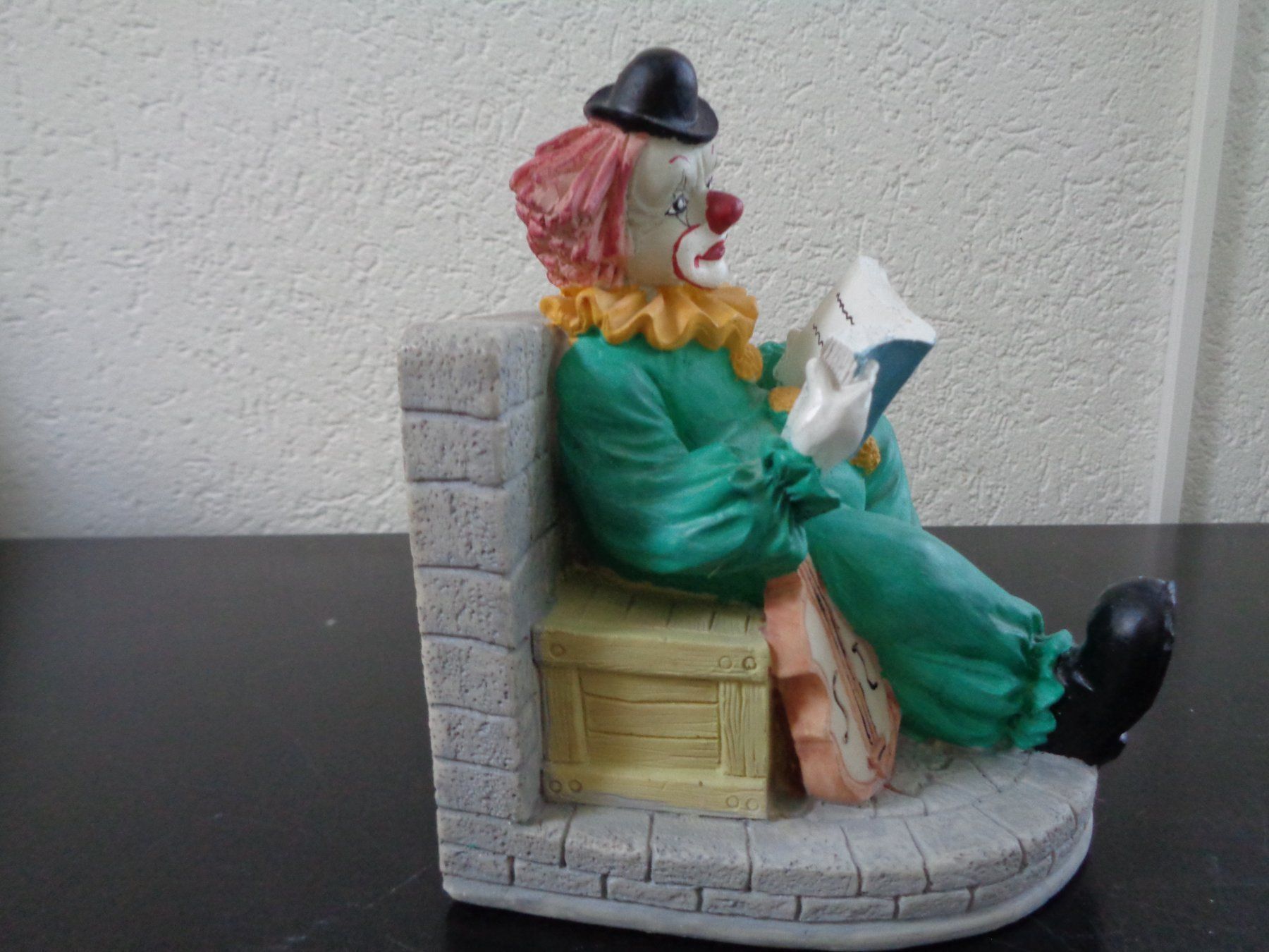 Statuette: Sitzender Clown – Nuovo (secondo la descrizione) da Langenbruck venduto da Gumsi 2