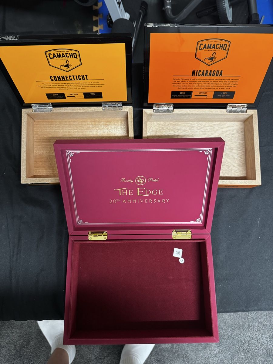 Camacho Sigari: Camacho & Rocky Patel empty Cigar Boxes – Usato da Seuzach venduto da kaufes8