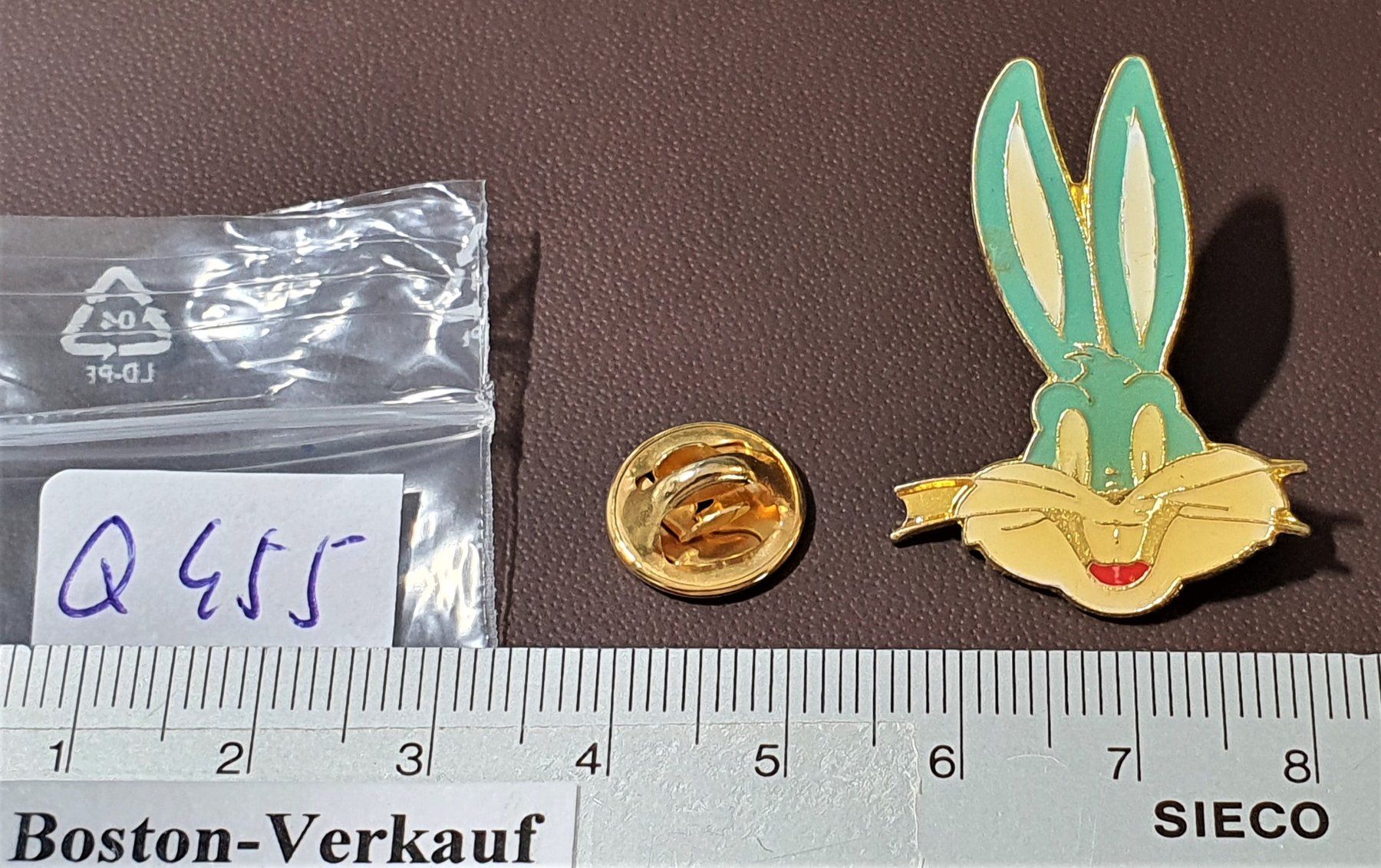 Statuette: Q455 - Pin Comic Figur - Looney Tunes Bugs Bunny – Usato da Reinach BL venduto da Boston-Verkauf 1