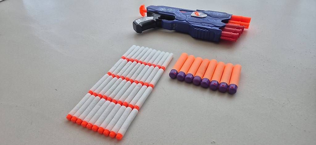 Nerf Spielzeuge: NERF Dual-Strike Blaster inkl. 48 Darts – Gebraucht aus Arbon von Ftdata 1