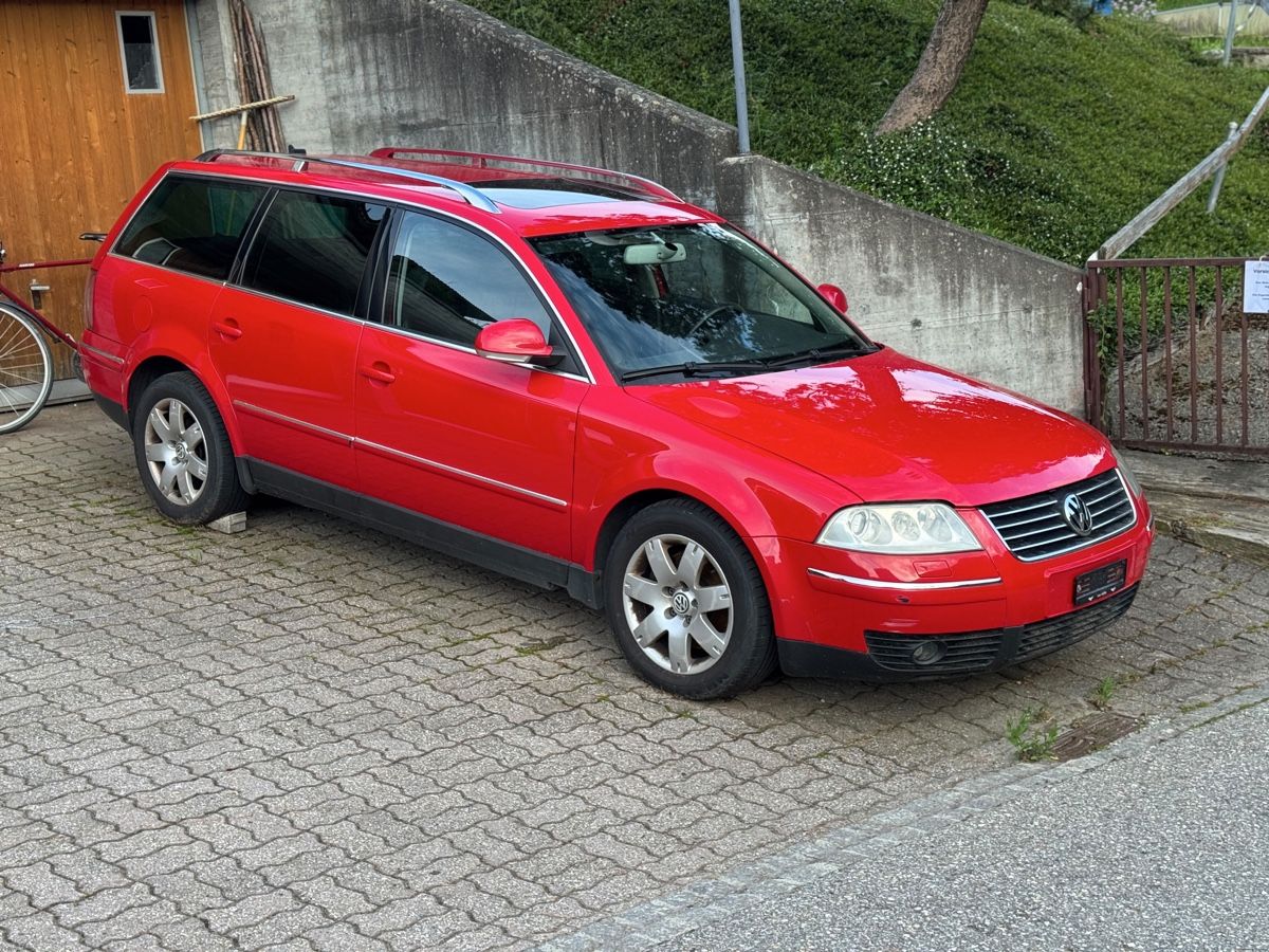VW Automobili: VW PASSAT VARIANT 4MOTION AB PLATZ – Usato da Riedholz venduto da Anton_001