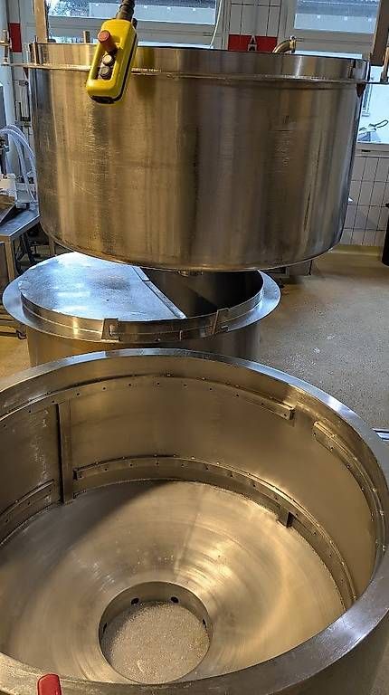 Tutte le macchine: Pasteur Grob mit 2 aufziehbaren Wechselbehältern – Usato da Uster venduto da pfister015 3