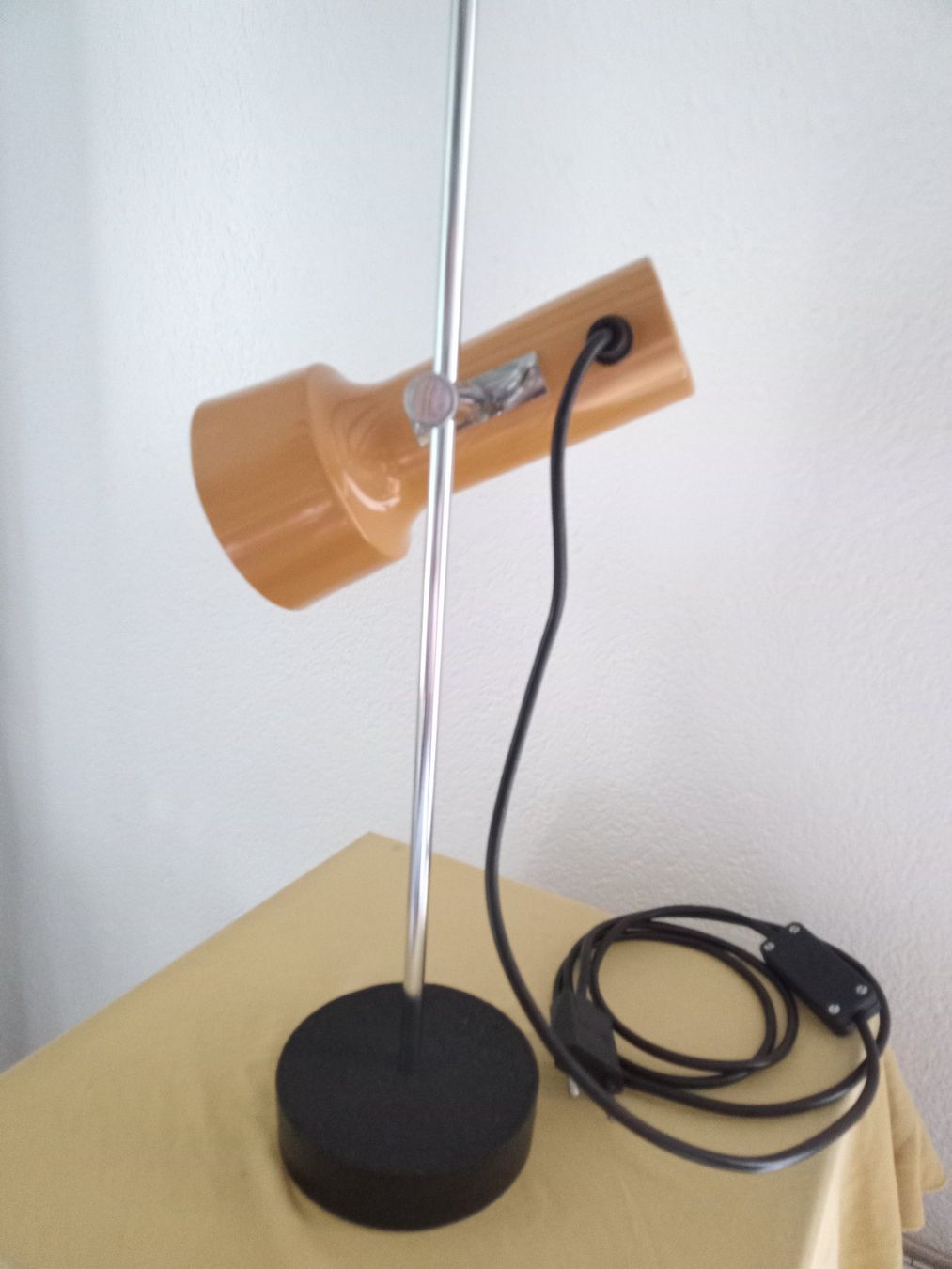 Lampade: 70er Spot Tischlampe Senf – Usato da Zürich venduto da edi_c2m6 2