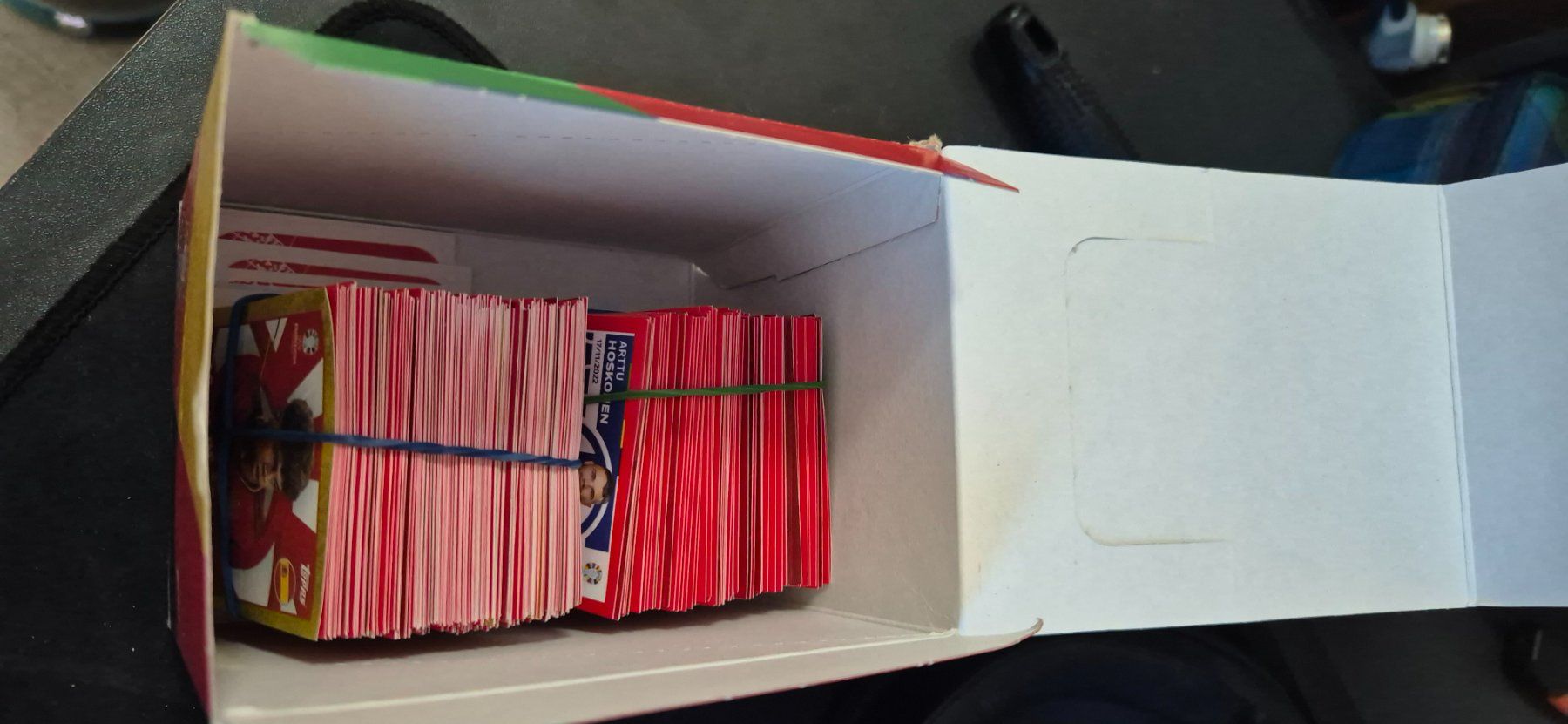 Topps Sammelbilder & Trading cards: EM 2024 Topps Stickers – Gebraucht aus Zug von user56356634634