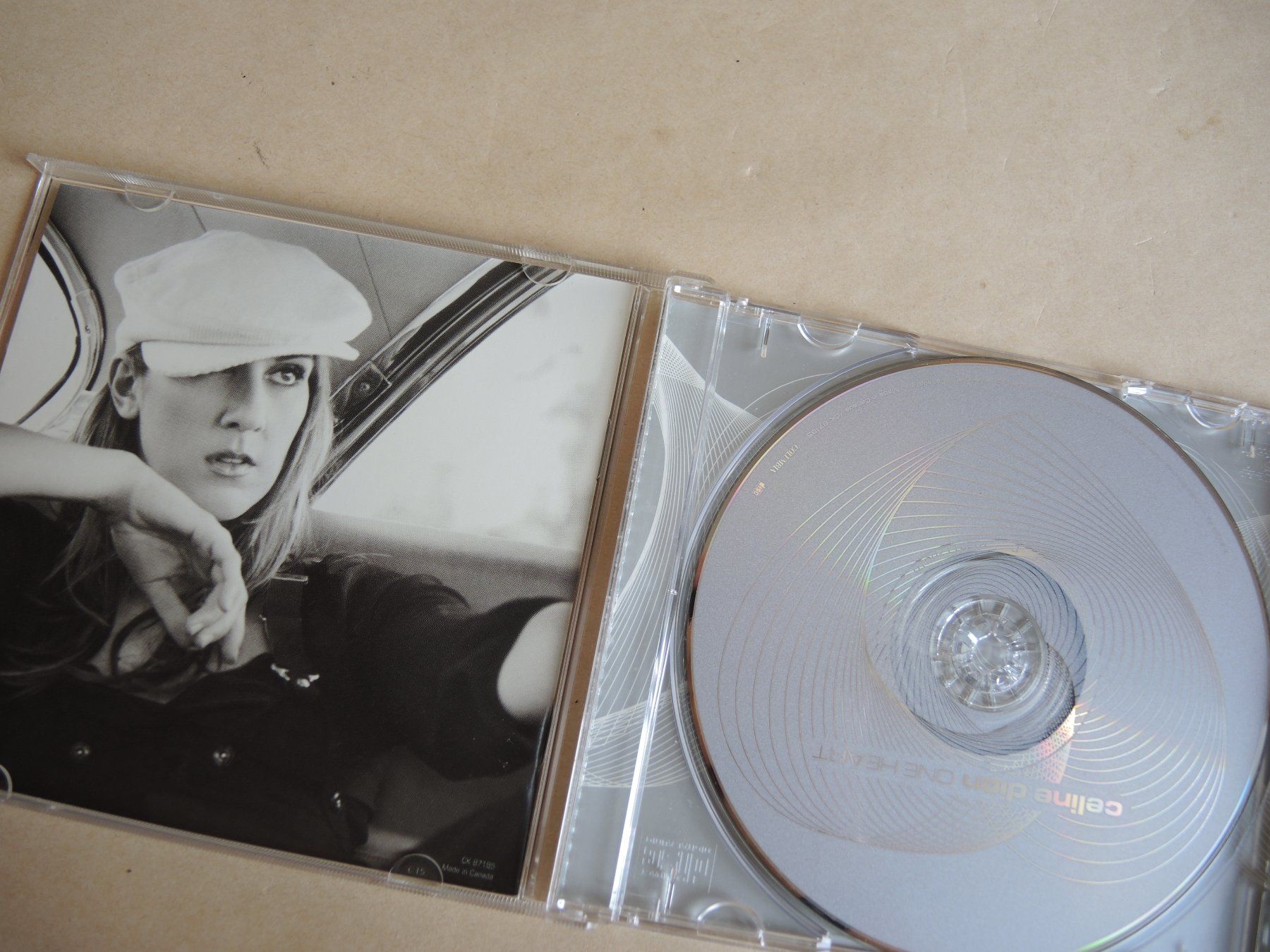 CD: Celine Dion - One Heart - CD – Usato da Rorschach venduto da maeck8 1