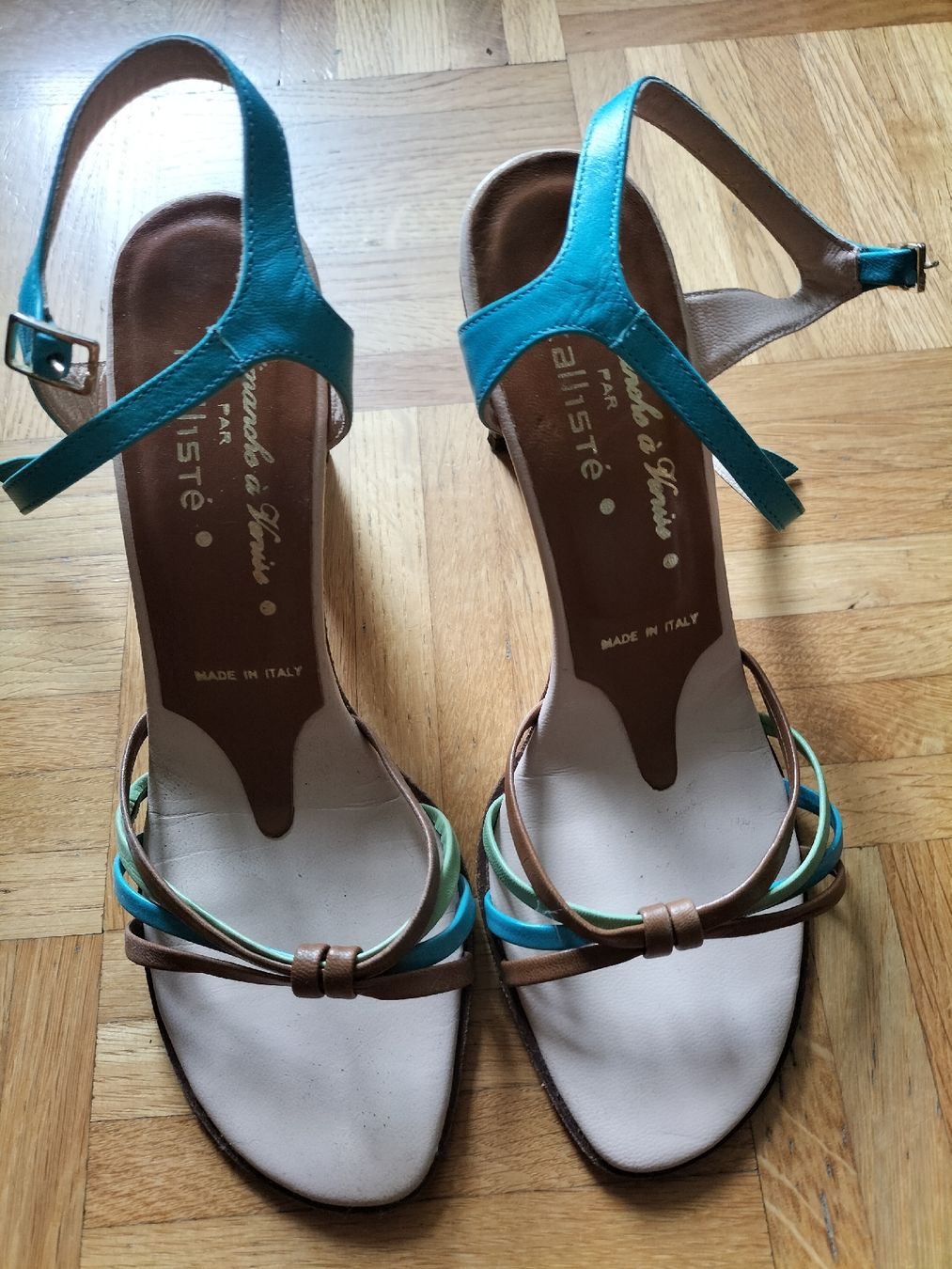 Scarpe da donna: Sandali Kallisté – Usato da Penthalaz venduto da fed_5ypc