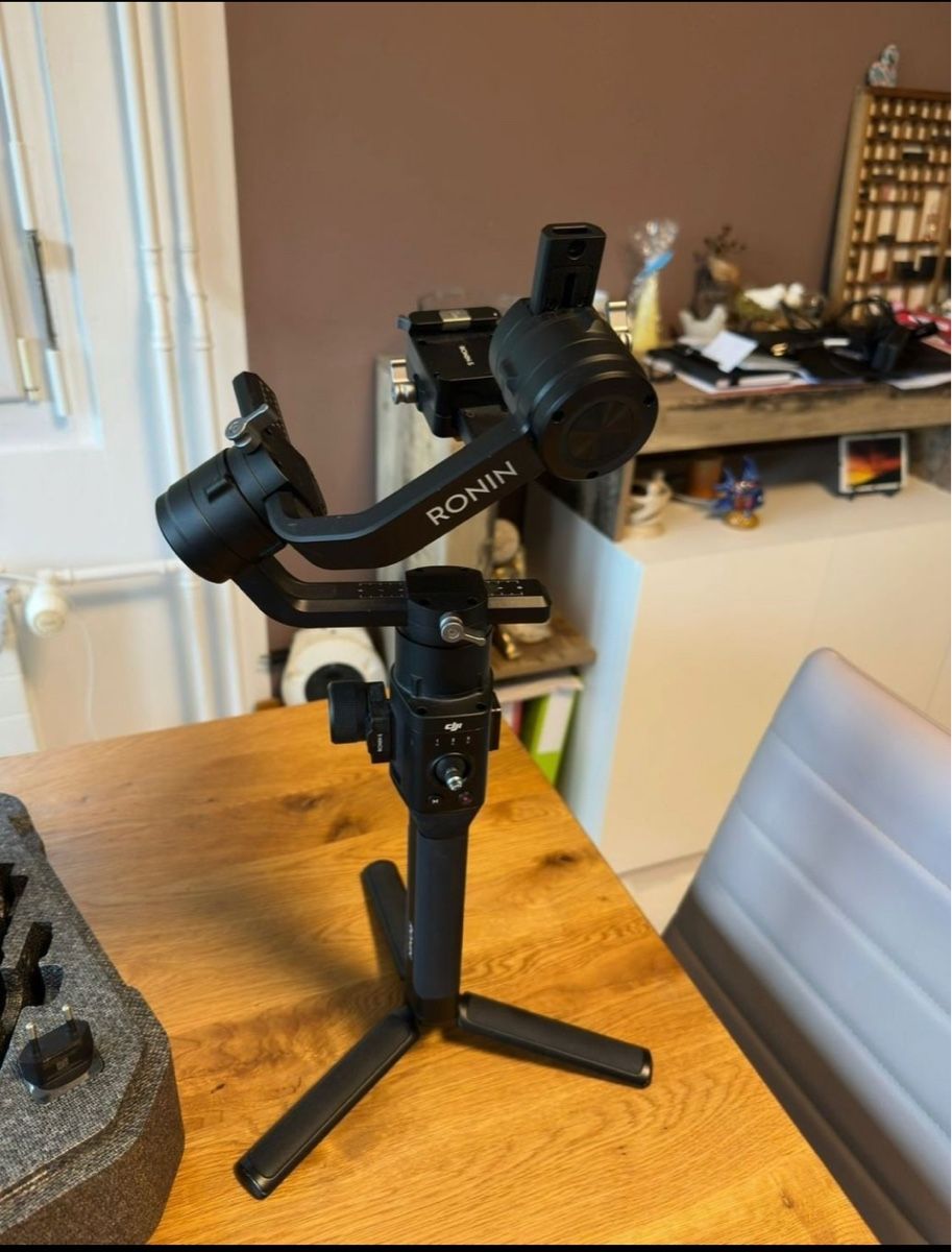 Fotocamera: DJI Ronin S – Usato da Flumserberg Bergh venduto da jog_5v88