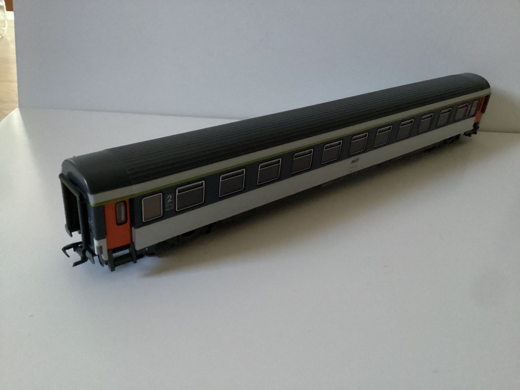 Roco Modelleisenbahnen: Roco 45111 SNCF B Corail H0 1:87 – Gebraucht aus Effretikon von simtek_de