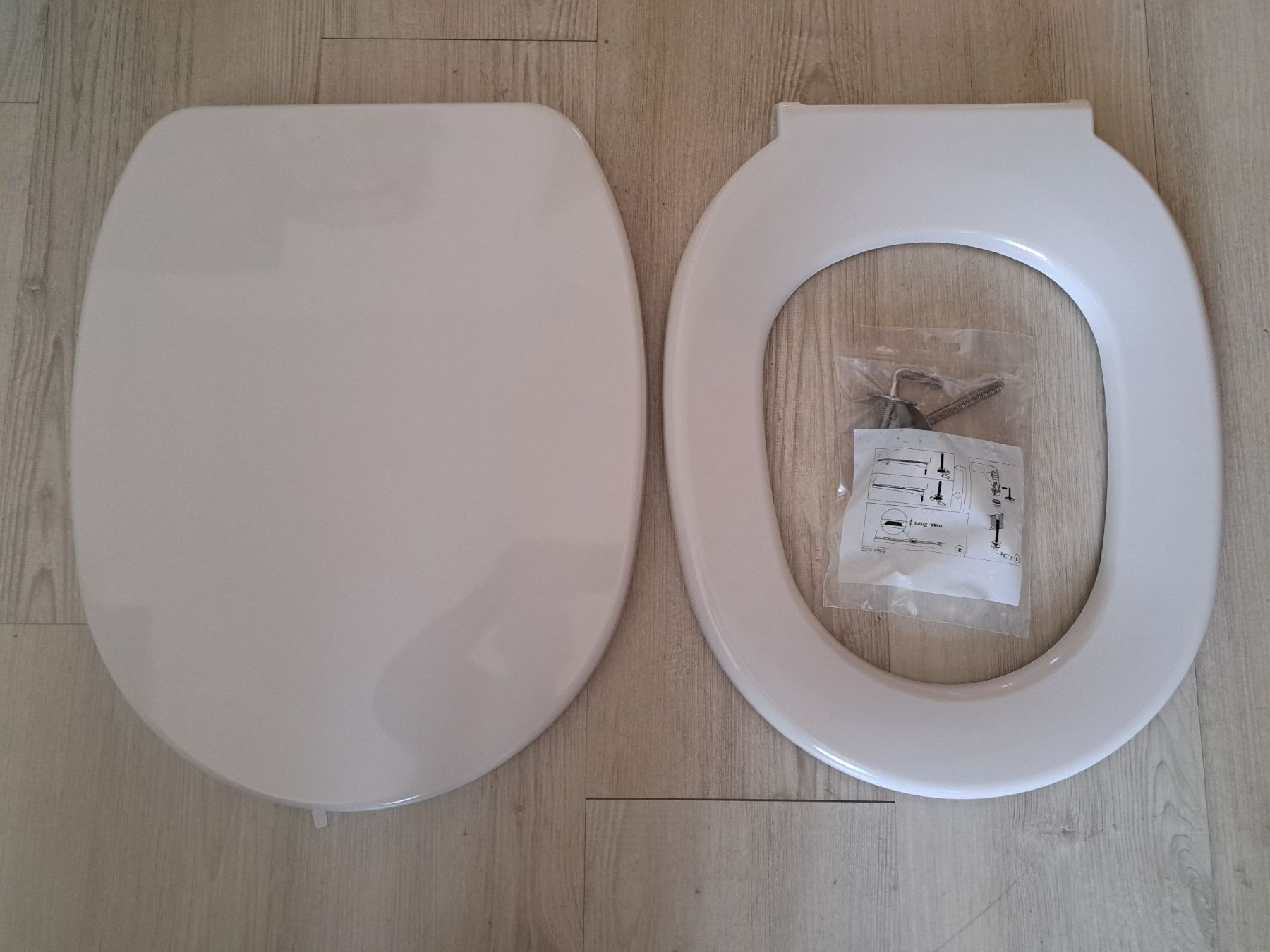 WC: Twist WC - Garnitur c702-0201 – Neuf avec emballage d'origine à Tegerfelden par Spick67