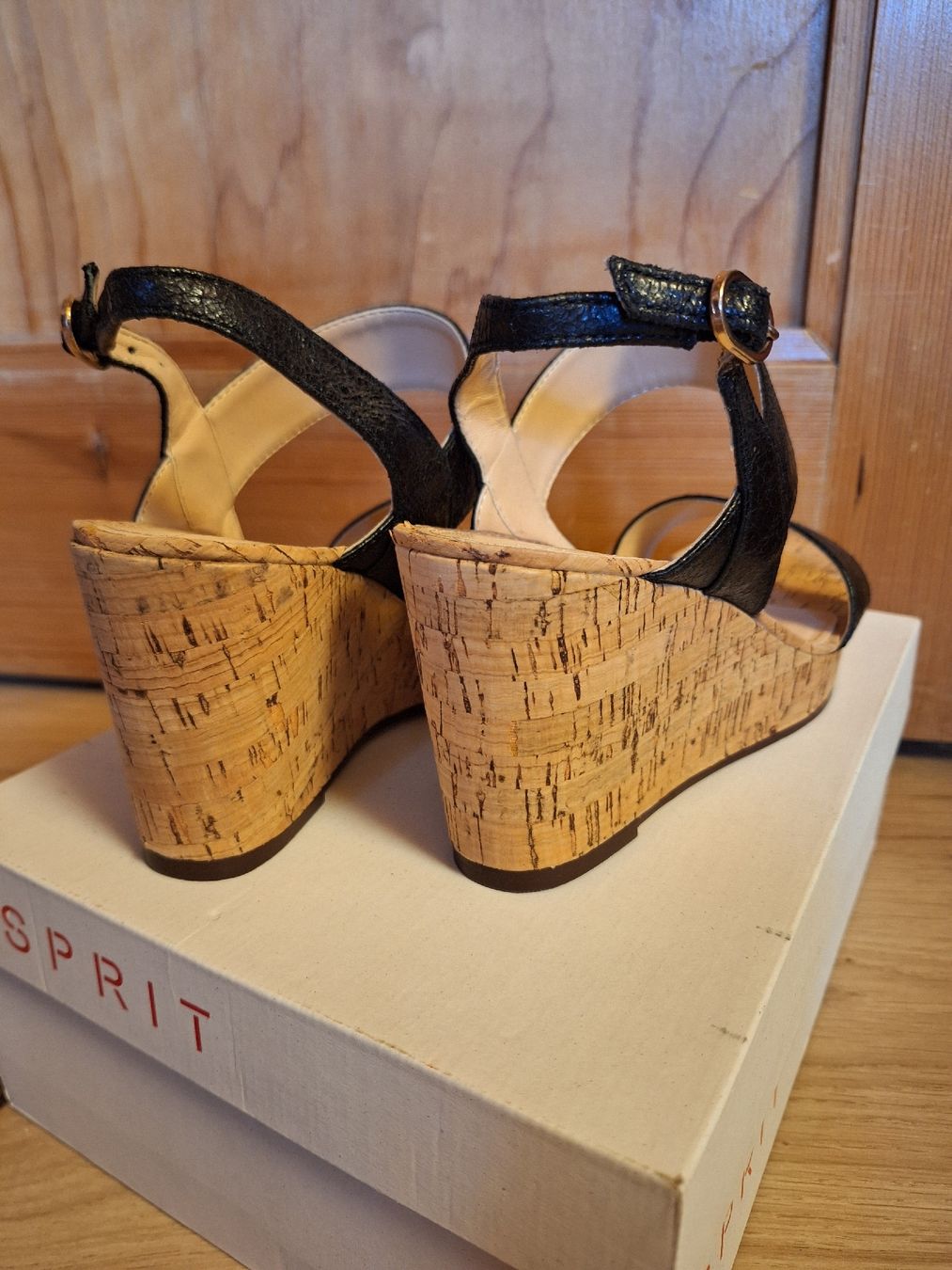 Esprit Scarpe da donna: Keilsandalen ESPRIT, Gr. 37, NEU – Nuovo e nell'imballaggio originale da Kernenried venduto da bouquet1 2
