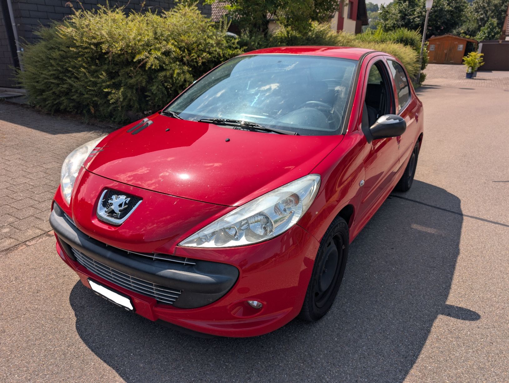 Peugeot Automobili: Peugeot 206+ 1.4i Limousine – Difettoso da Kleinandelfingen venduto da ginaaks