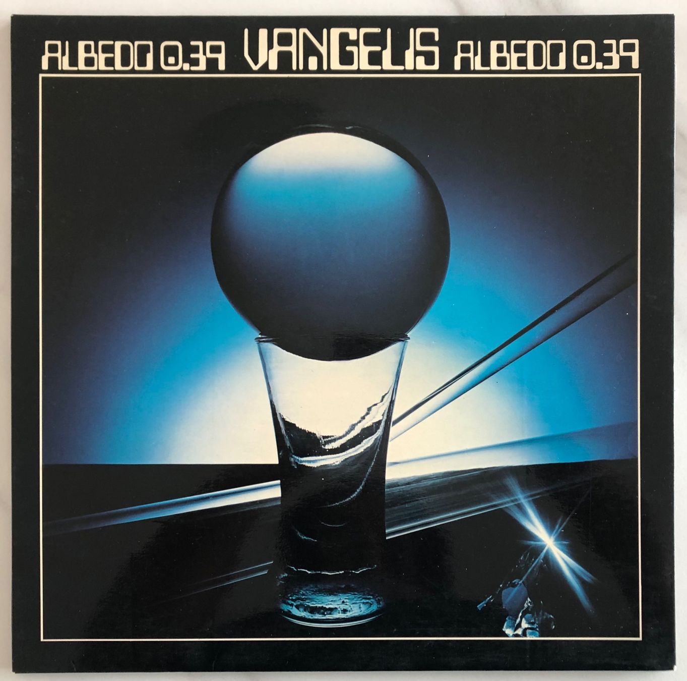 Dischi in vinile: VANGELIS- ALBEDO 0.39 – Usato da Poliez-Pittet venduto da Newtown-Records