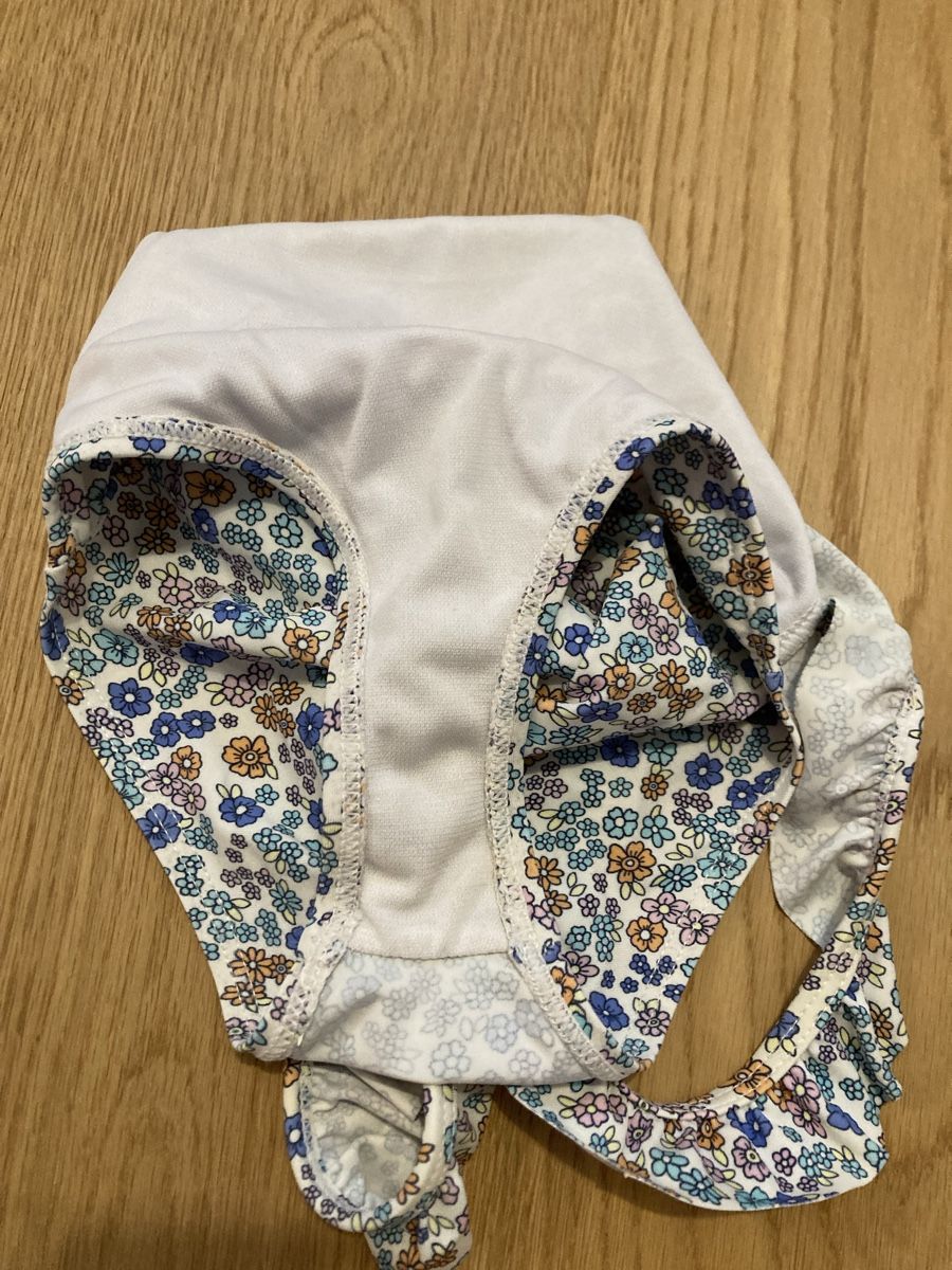 Migros Costumi da bagno & Bikini: Badeanzug / Badehose Gr. 98/104  – Usato da Oberstammheim venduto da Annatina11 3