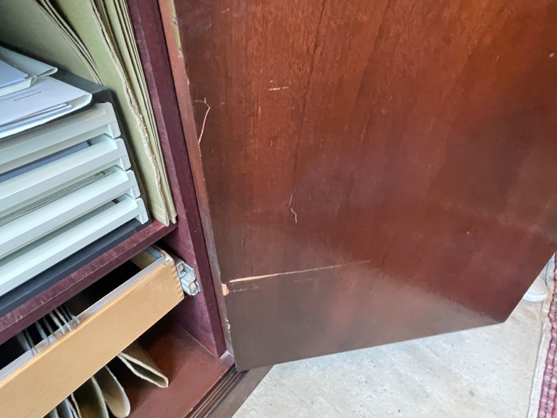 Cassettiere: Sideboard aus Nussbaumholz – Usato da Volketswil venduto da rubin74 5