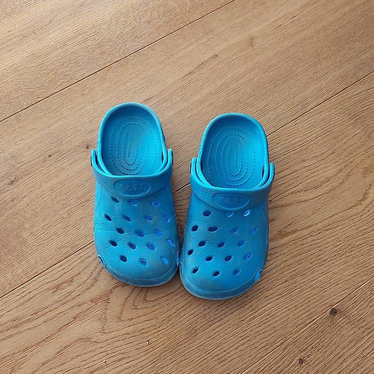 Herrenschuhe: Clogs Grösse 30/31 – Gebraucht aus Fehraltorf von fridolin024