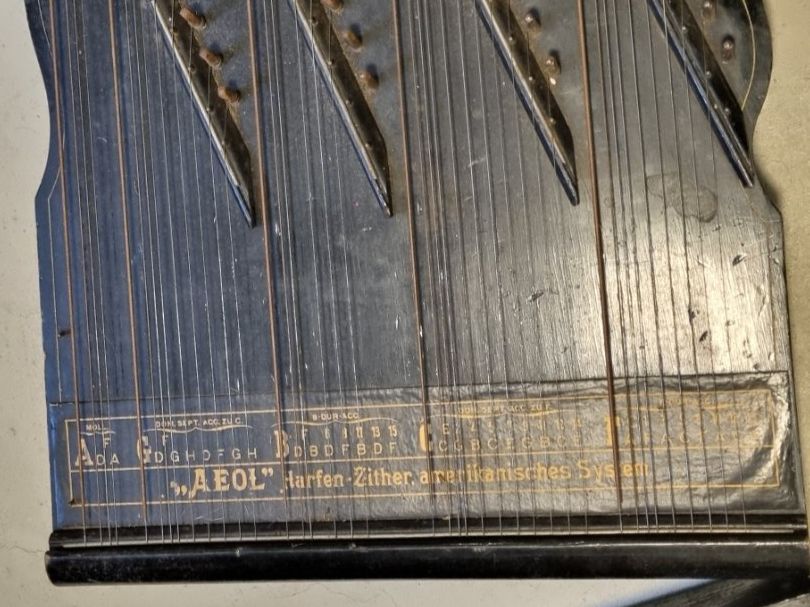 Strumenti musicali: Drei antike Zither Instrumente – Usato da Langendorf venduto da stefanschoe 3