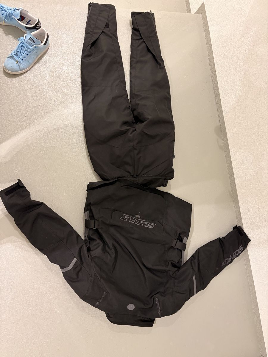Lotti di vestiti: Scoyco Töff/Motorrad Bekleidung  – Usato da Stein am Rhein venduto da bec_2g8s 2