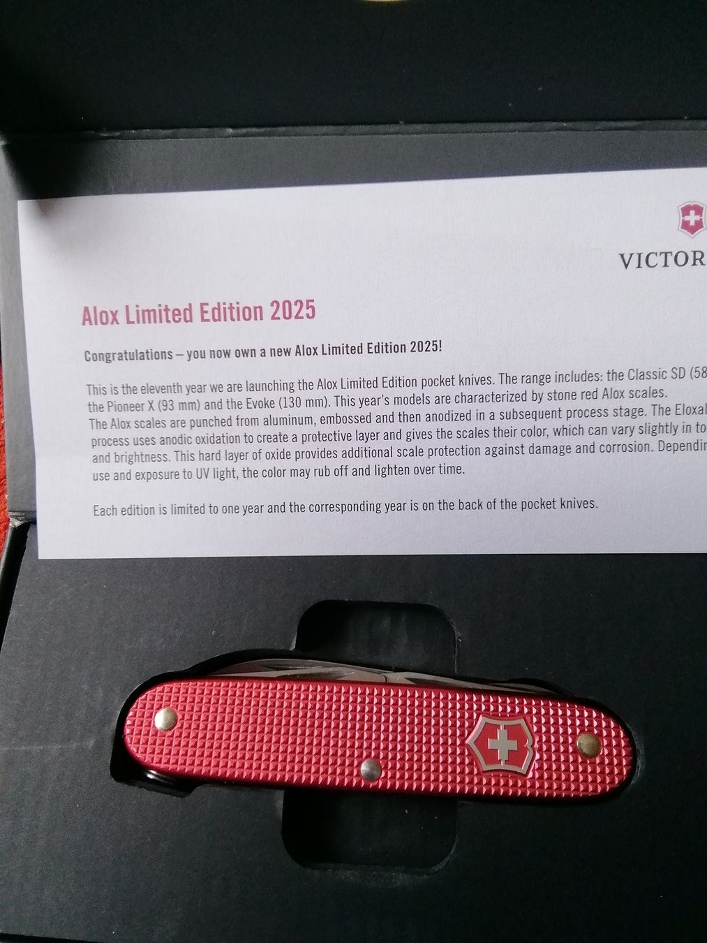 Victorinox Coltelli tascabile: Viktorinox Alox limited Edition 2025 – Nuovo e nell'imballaggio originale da Fahrweid venduto da Chroni55