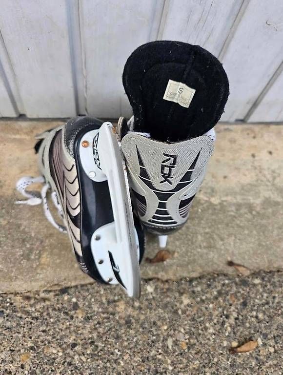 Patins à glace: Schlittschuhe – D'occasion à Schaffhausen par DrNo8088 1