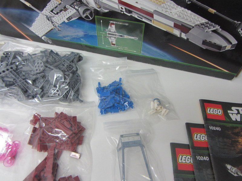 Lego Jeux de construction: LEGO Star Wars 10240 " Red Five X-Wing Starfighter " – D'occasion à Kreuzlingen par Han-Solo-68 5