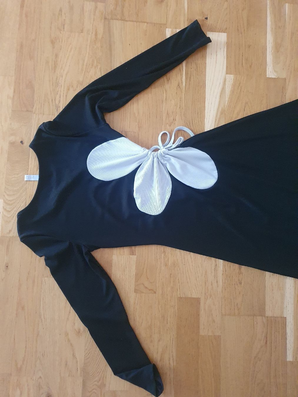 Vestiti: Schwarzes Maxikleid mit Cut-Out – Usato da Moosseedorf venduto da Sonnenschein.. 5