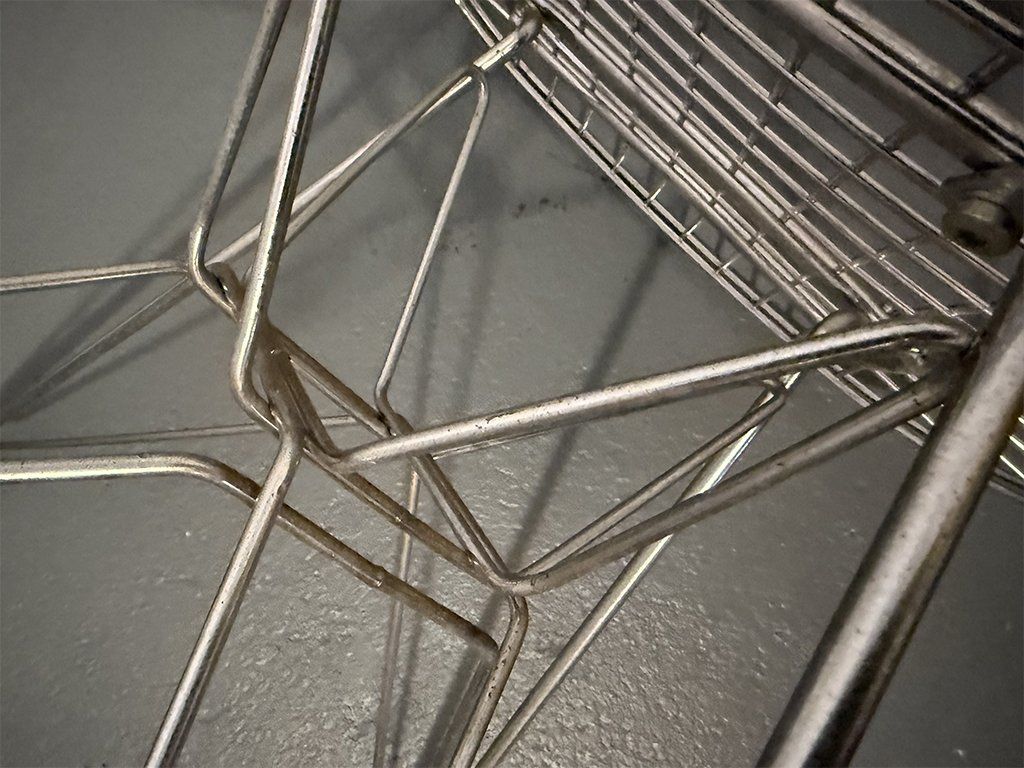 Eames Stühle: 6 Eames Wire Chairs – Gebraucht aus Zürich von paristurin 3