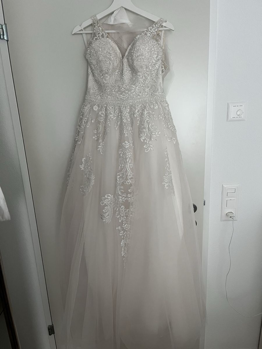 Vestiti: Wunderschönes Hochzeitskleid mit Ringrock / NP ca. 2500.- – Nuovo (secondo la descrizione) da Unterägeri venduto da mar_6gzc 1