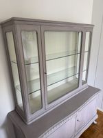 Vitrinen-Schrank grau Holz Glas, gebrauchter Zustand