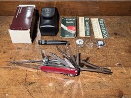 Vintage Victorinox SwissChamp Plus rot mit Zubehör und OVP