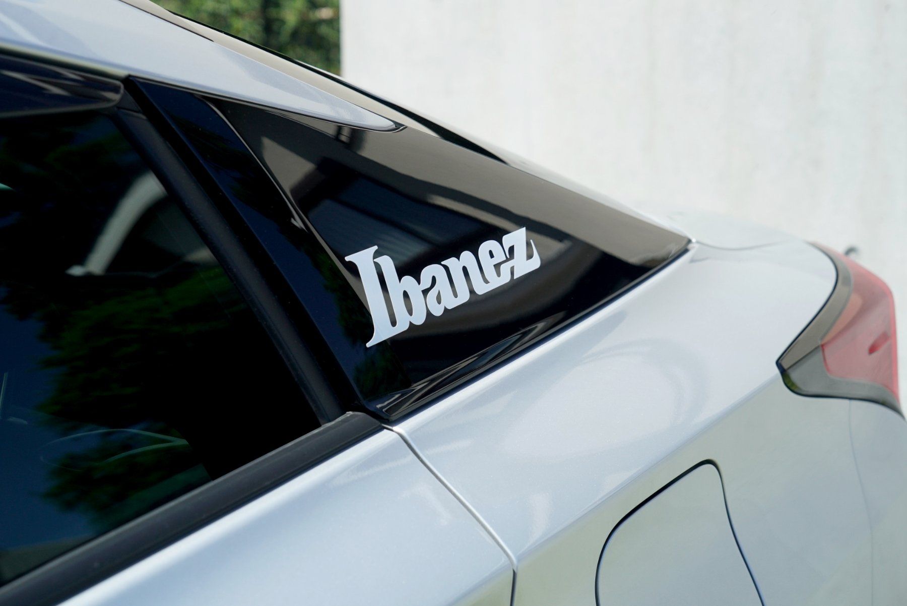 Sticker: LIMITED EDITION STUFF:Ibanez Guitars Logo Sticker – Nuovo e nell'imballaggio originale da Zofingen venduto da Rodeln 1