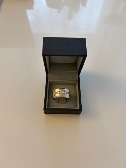 Bagues: Massiver WG Ring mit 9 Diamanten – Neuf (Voir description) à Walenstadt par ricamul 2