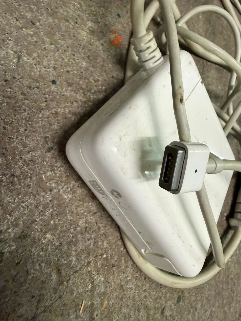 Apple Chargeur: Apple MacBook Ladegerät Mag-Safe – D'occasion à Bern par diesdastrallala