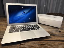 MacBook Air 13.3"
