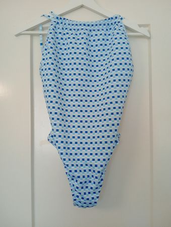 Neuer Einteiler-Badeanzug mit Gingham-Muster Grösse S