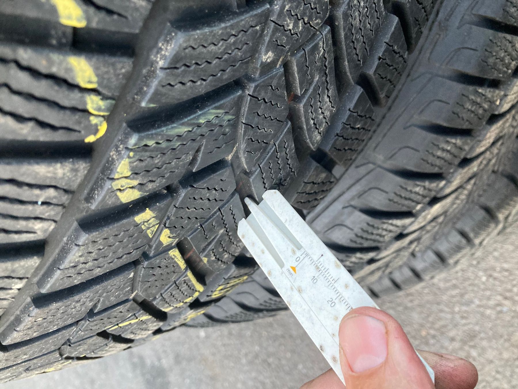 Land Rover Pneumatici & Ruote complete: Landrover Evoque Winterräder 225/65R17 – Usato da Cham venduto da WB2223 8