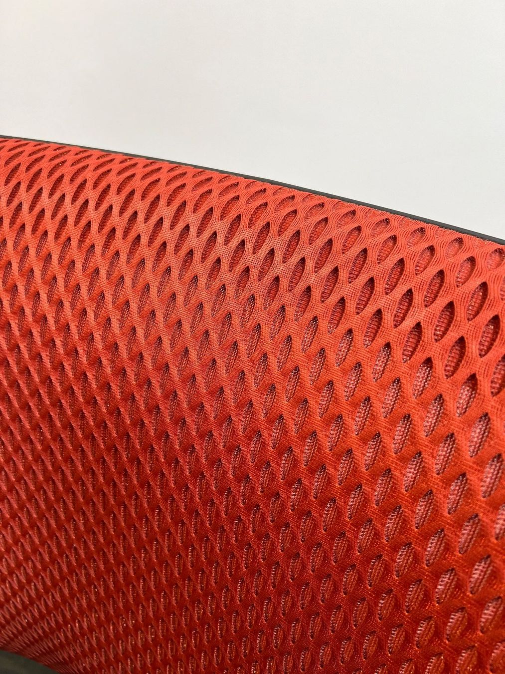 Vitra Sedie: VITRA ID Mesh Bürodrehstühle – Usato da Wangen an der Aare venduto da TBYN 3