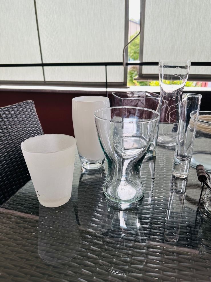 Vasi & Recipienti: 12 Wunderschöne GLAS Blumenvasen – Usato da Fällanden venduto da LetiRobi 4