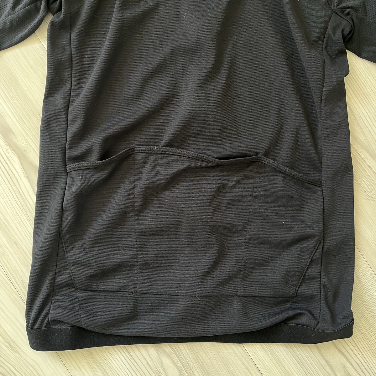 Canottiere & Pantaloni: Rennrad Trikot Damen – Usato da Basel venduto da Ankerkettenring 2