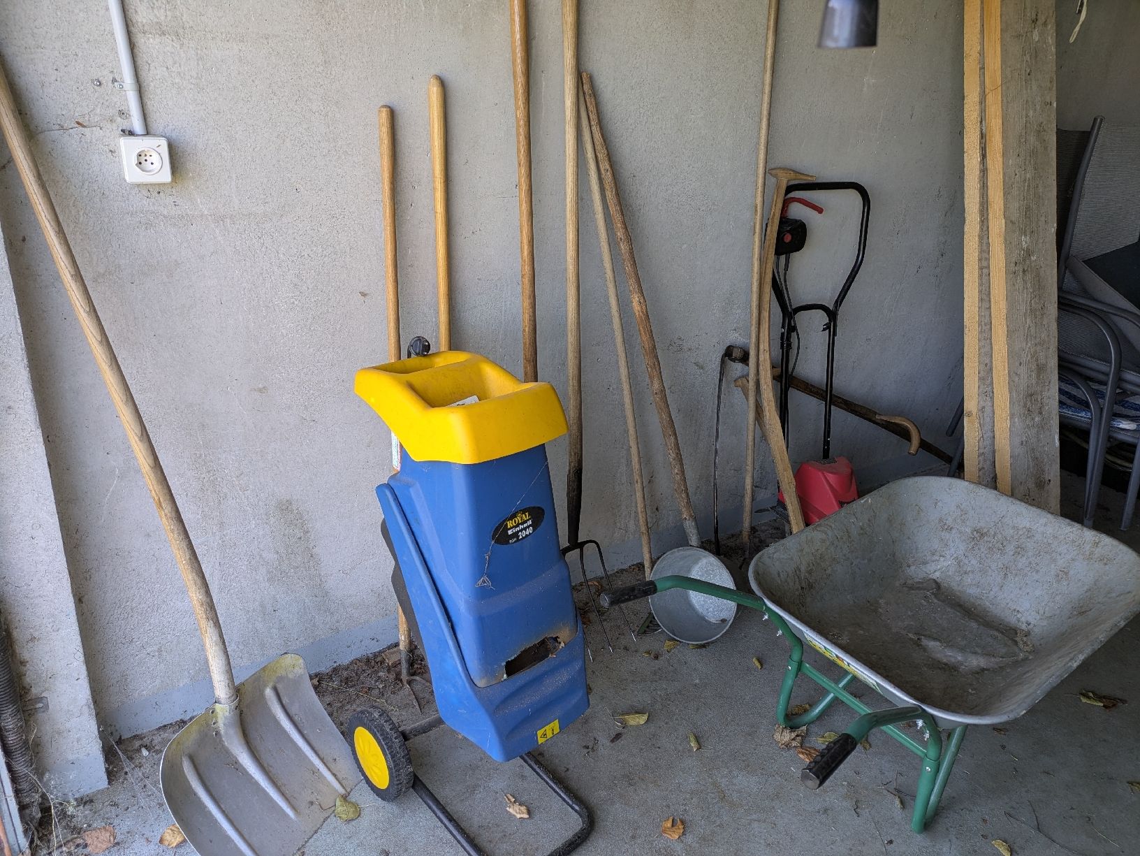 Tous les outils: Diverse Gartengeräte – D'occasion à Oberuzwil par Simpeloder