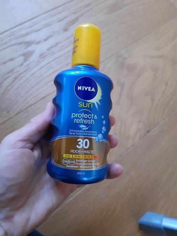 Sonnenschutz: Sonnencreme und Deo – Gebraucht aus Nebikon von Haidihooo