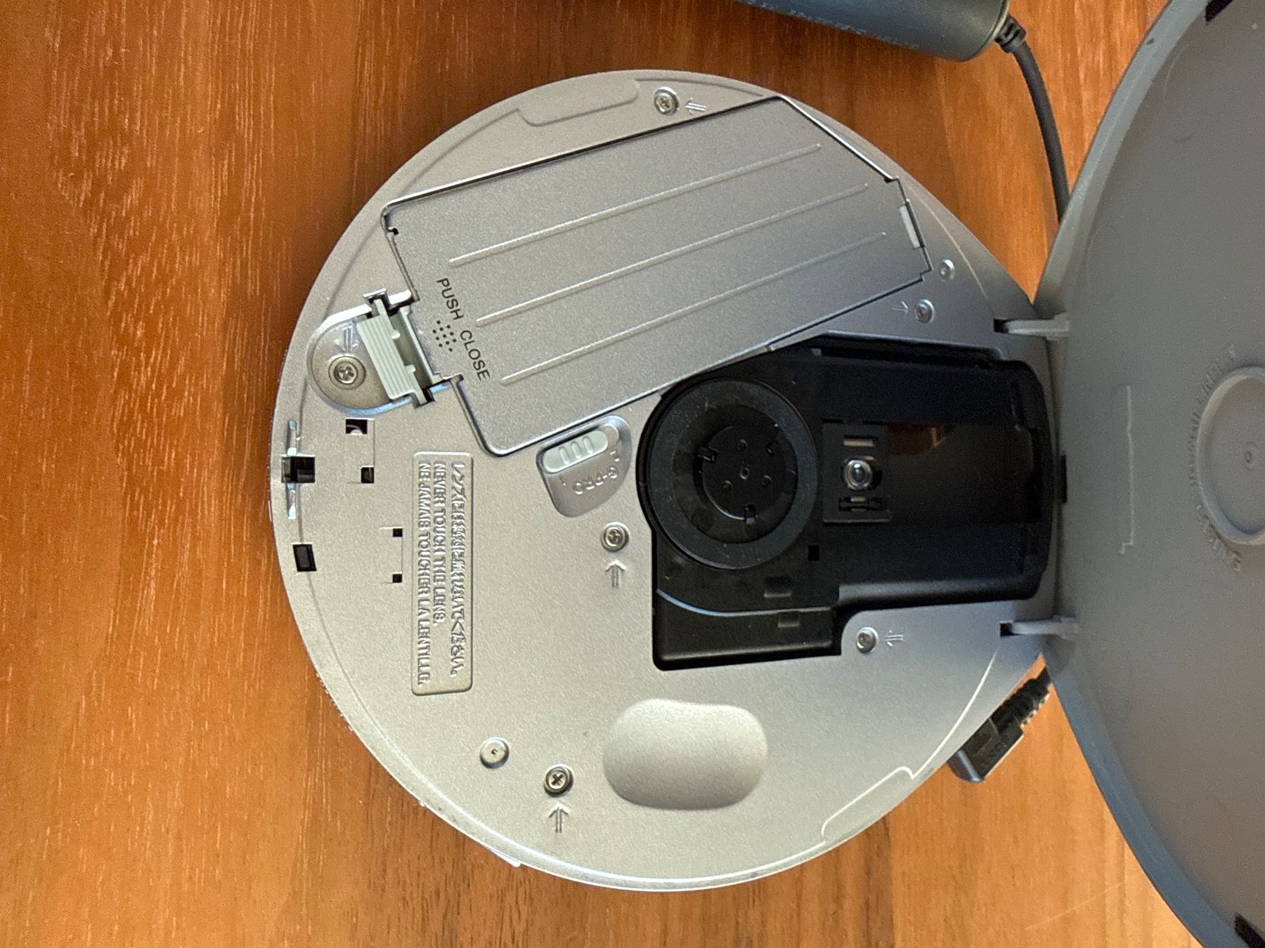 Sony Tragbarer Mediaplayer: Sony CD Walkman D-EJ925 tragbarer Player – Gebraucht aus Zürich von sgmiles