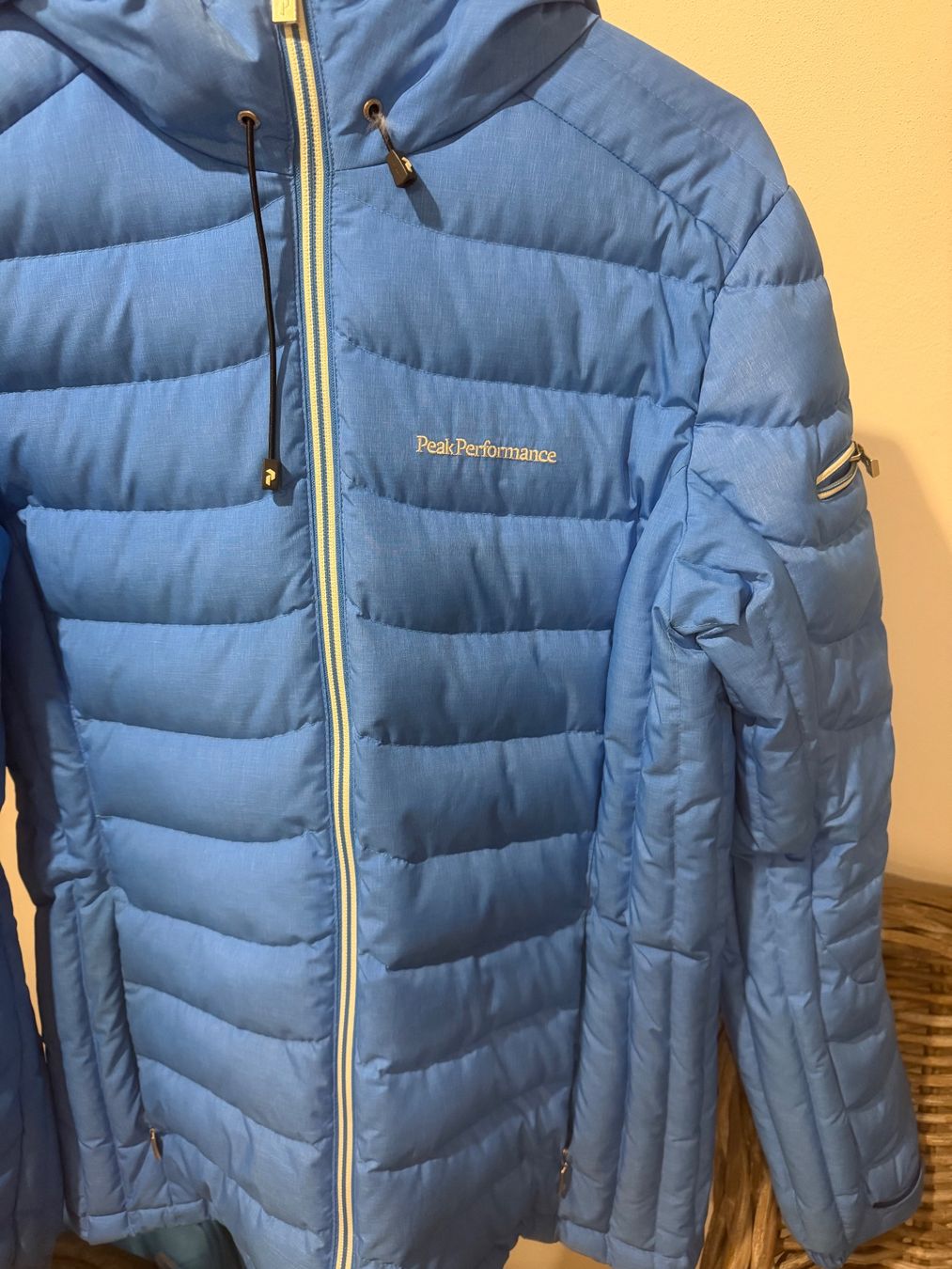 Peak Performance Giacche: Peak Performance tolle warme Jacke L – Usato da Rüdlingen venduto da Lichee 2