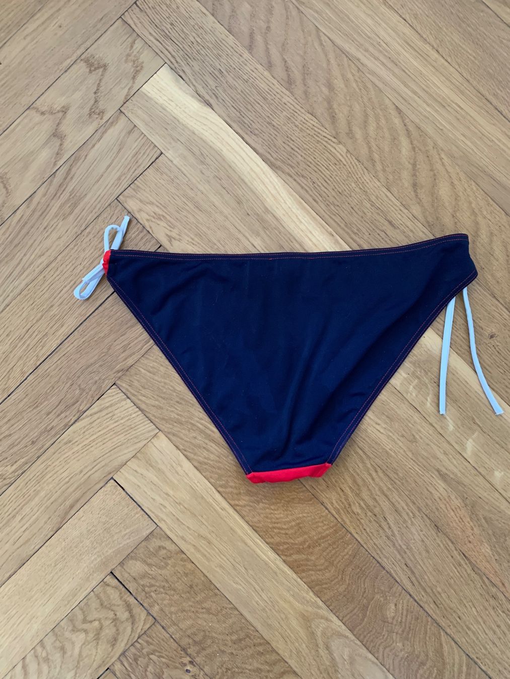 Petit Bateau Costumi da bagno & Bikini: Bas de maillot de bain rouge petit bateau – Nuovo e nell'imballaggio originale da Genève venduto da rez_c6c6 2