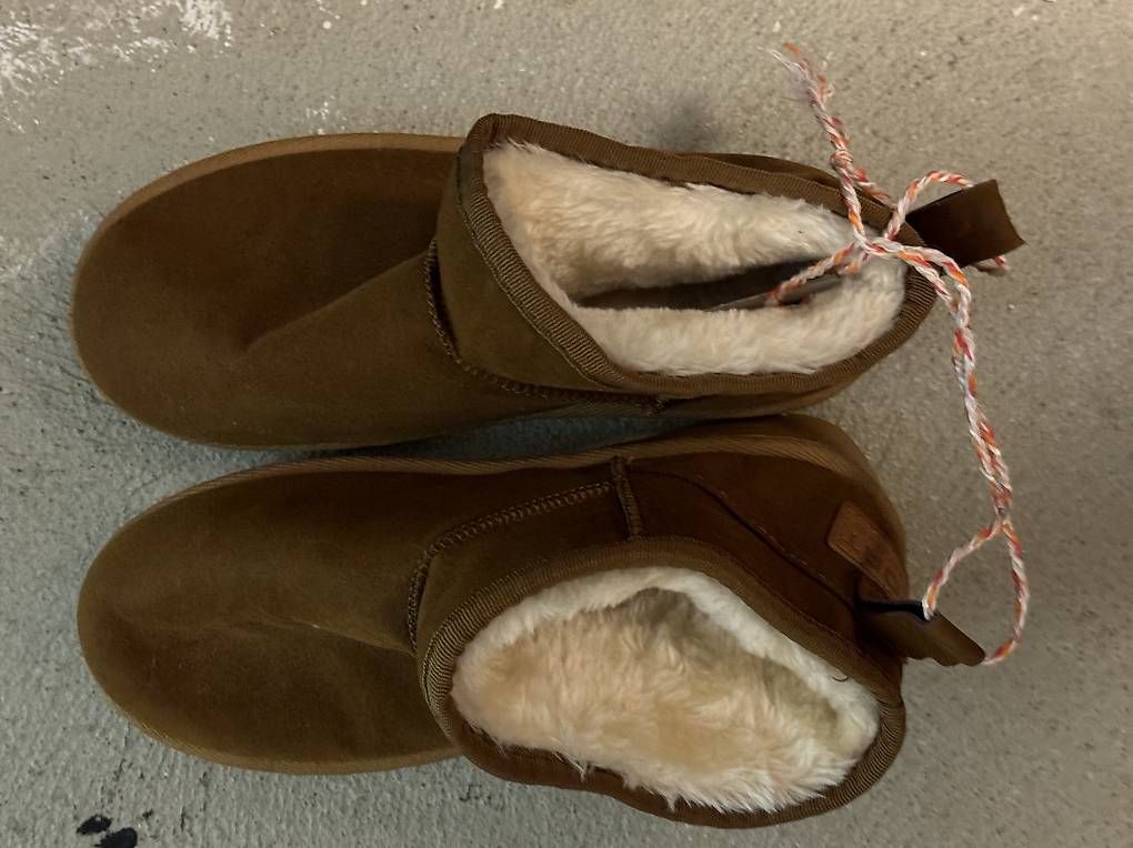 Damenschuhe: Winter Schuhe Grösse 38, braun – Gebraucht aus Cham von Kaylua