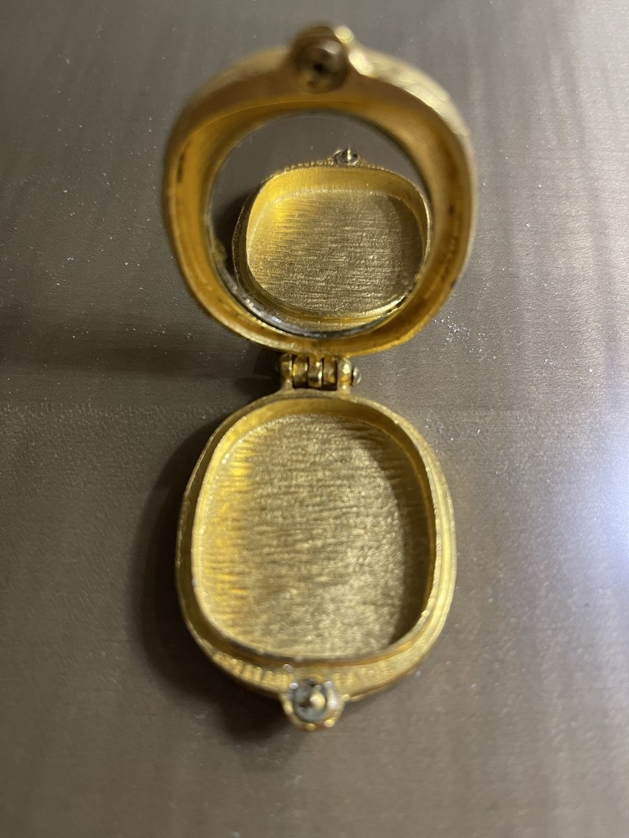 Guerlain Parfum & Eau de Toilette: Médaillon Guerlin et 2 coffrets de miniatures. – Gebraucht aus Genève von jos_fm7m 4