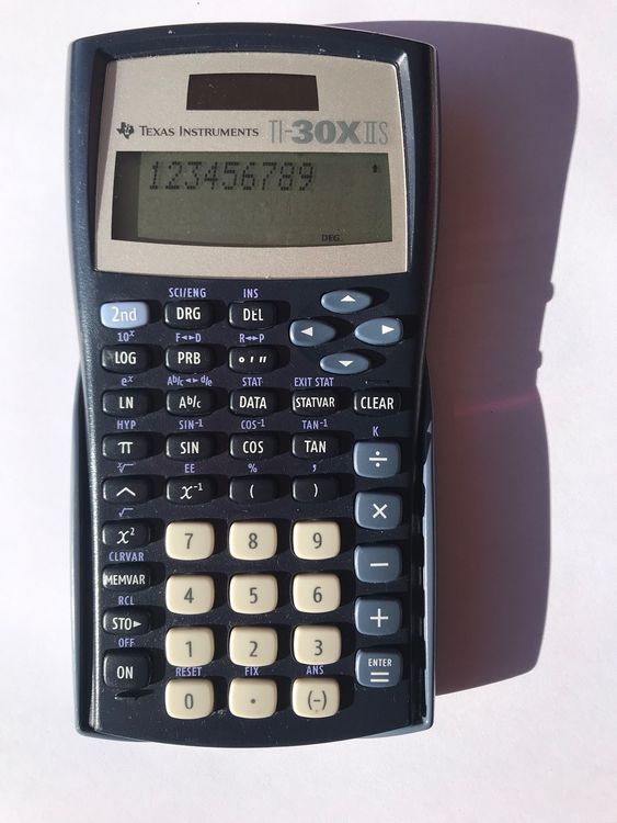 Texas Instruments TI-30X IIS Taschenrechner (Gebraucht) in Gattikon für ...