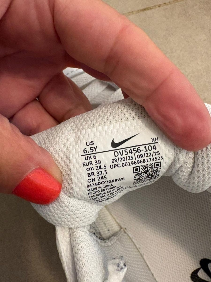 Scarpe da uomo: Nike Schuhe unisex – Usato da Stüsslingen venduto da fra_5gs2 4