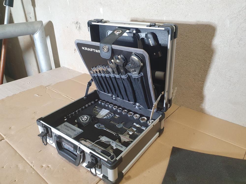 12) Werkzeugkoffer Alu B143 102-teilig Kraftwerk (Gebraucht) in Aeschau ...