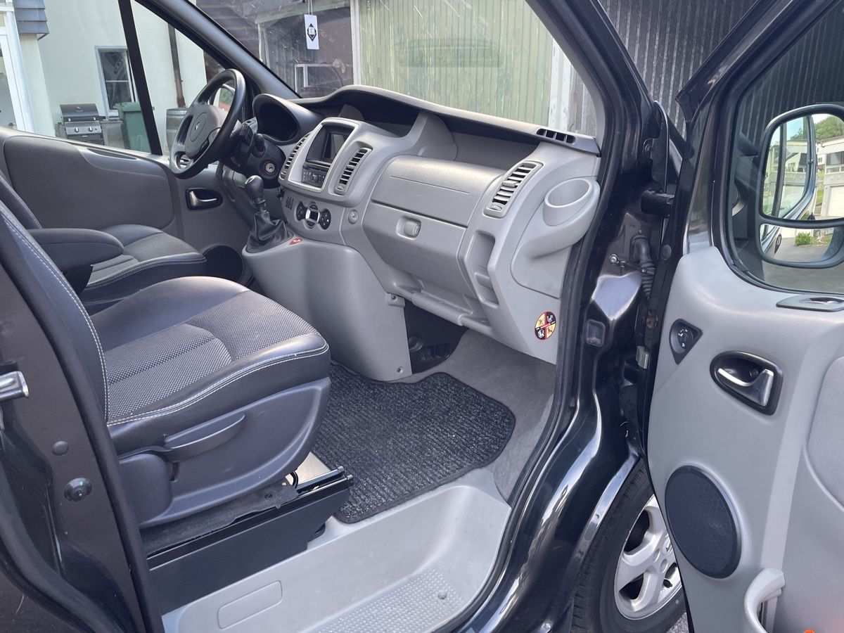 Renault Veicoli da campeggio: Renault Trafic Generation 2.0 dCi 115 Evado – Usato da Erschwil venduto da Jerosso 6