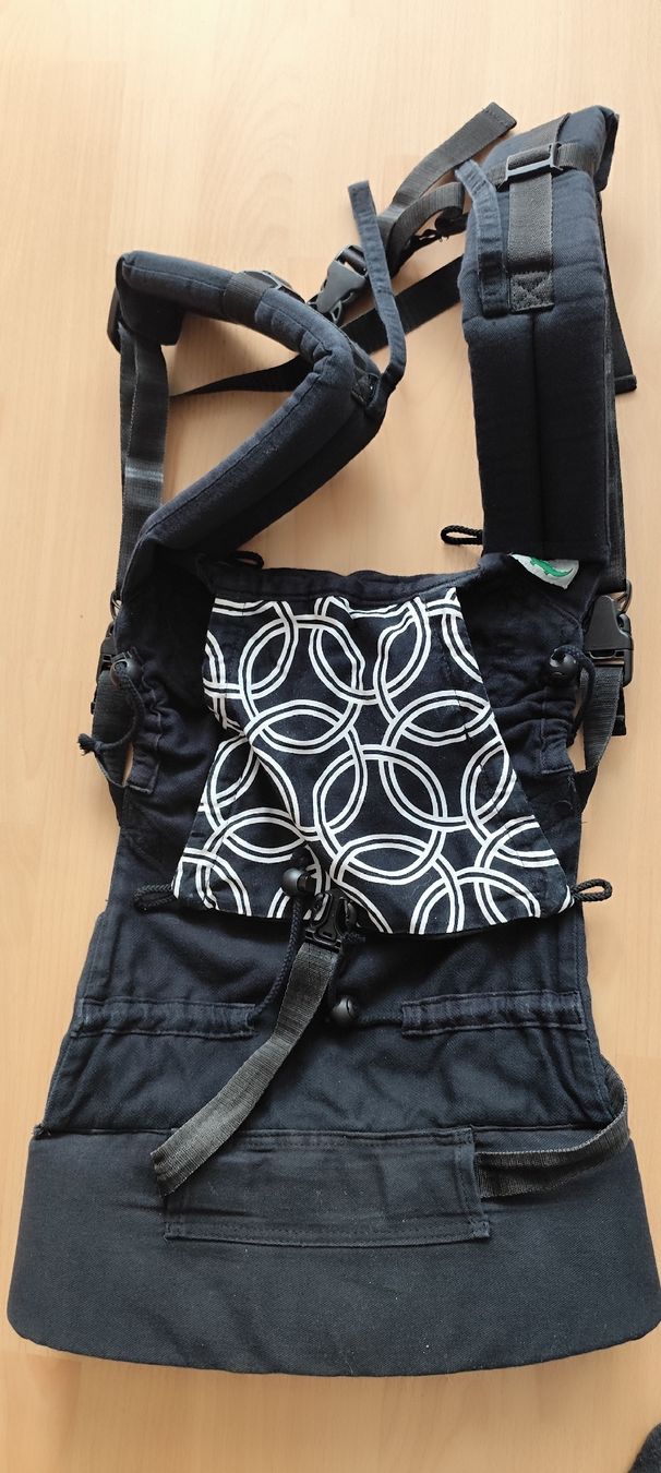 Marsupi portabebè: Buzzidil Original Babytrage, Schwarz mit Muster – Usato da Mönchaltorf venduto da Vitalienbruder 5